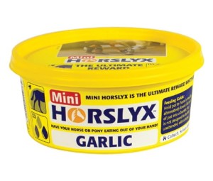 horslyx-lizawka-garlic-czosnek.jpeg